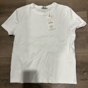 Zara Women’s White T-Shirt Size Small NWT Short Sleeve